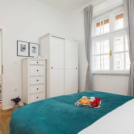 Sun Square Appartement